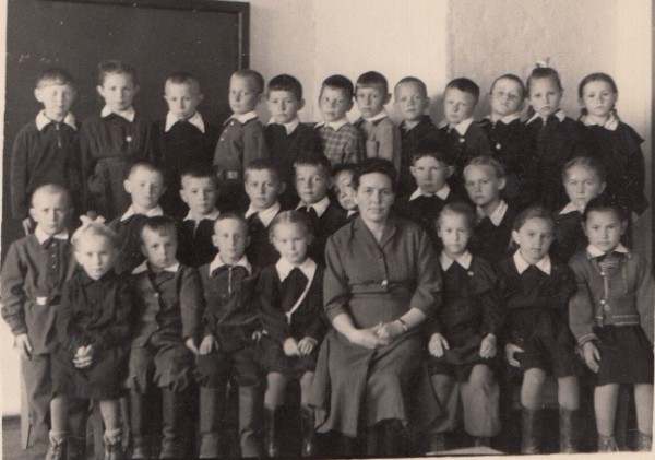 11 1961 год ученики октябрята 1 класса Малоарбатской  школы